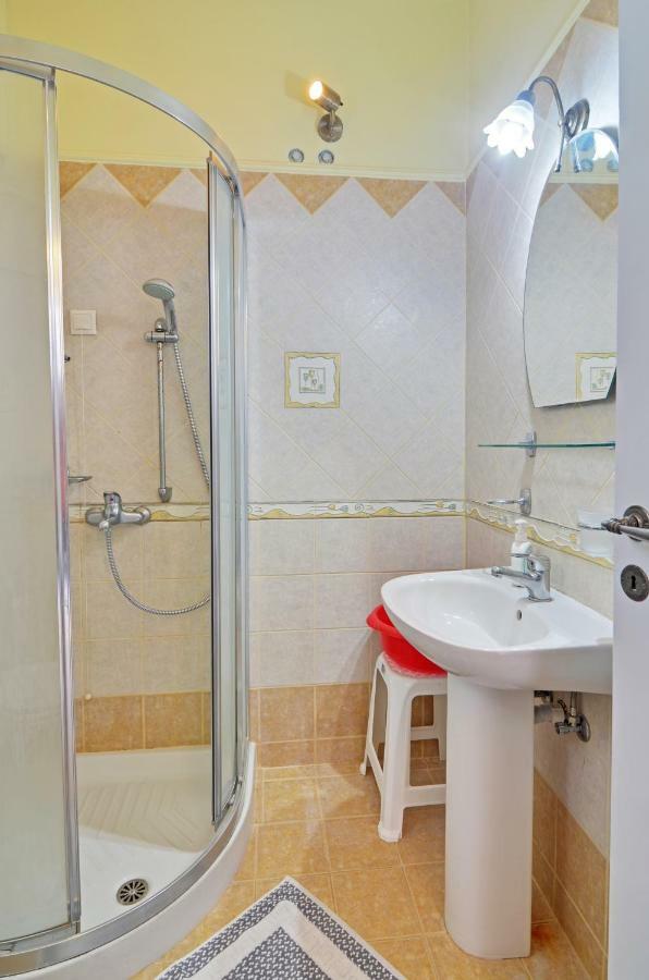 Nikos Sea View Apartments Adamantas  ภายนอก รูปภาพ