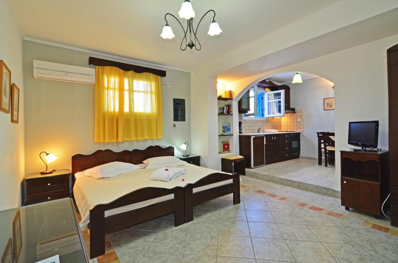 Nikos Sea View Apartments Adamantas  ภายนอก รูปภาพ