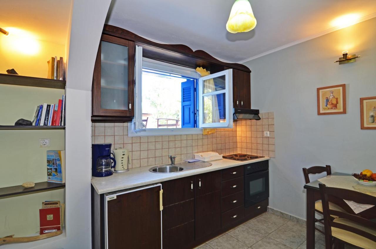 Nikos Sea View Apartments Adamantas  ภายนอก รูปภาพ